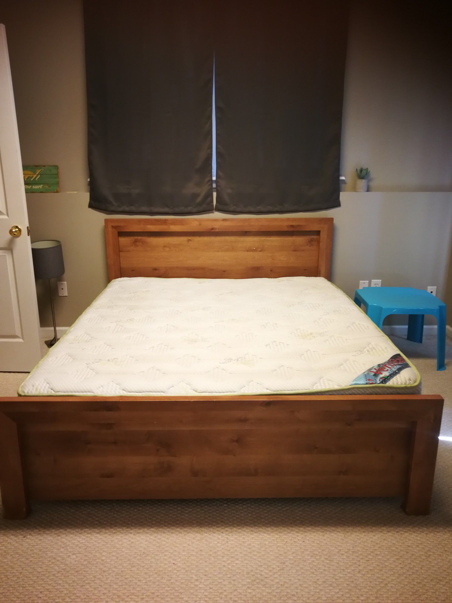 Queen bed +mattress