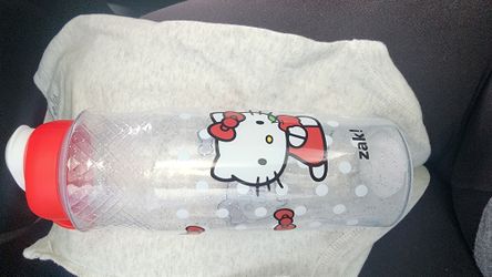 New ZAK Hello Kitty Water BOTTLE 32OZ