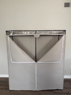 Mainstays 60 in Extra Wide Single Tier Zippered Clothes Closet