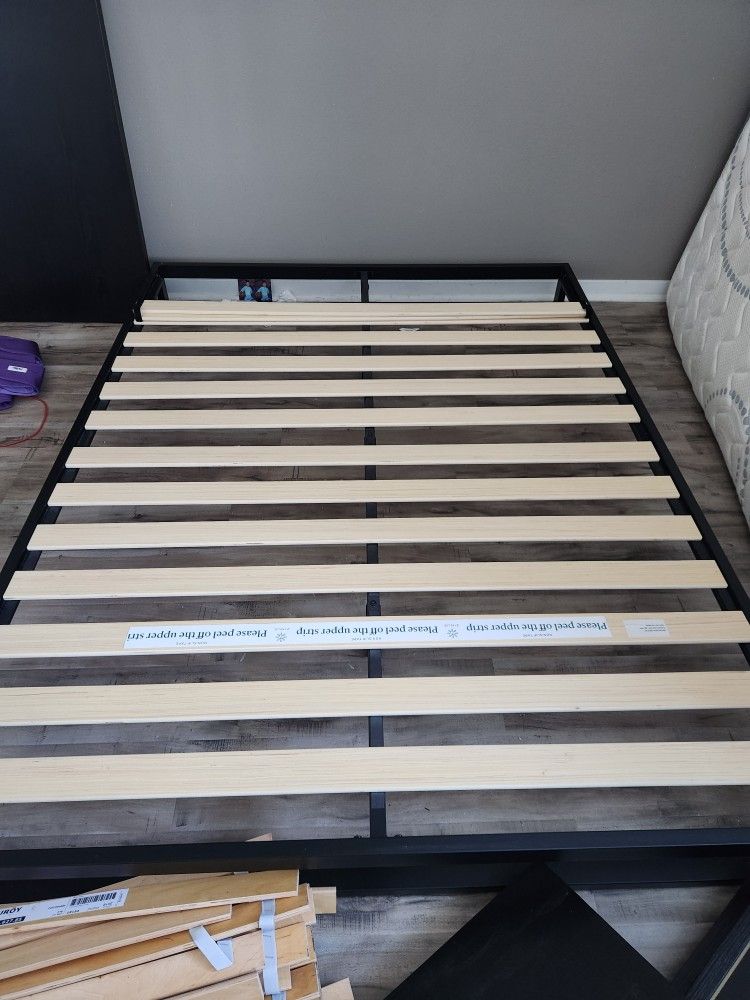 Queen Size Bed Frame Metal 