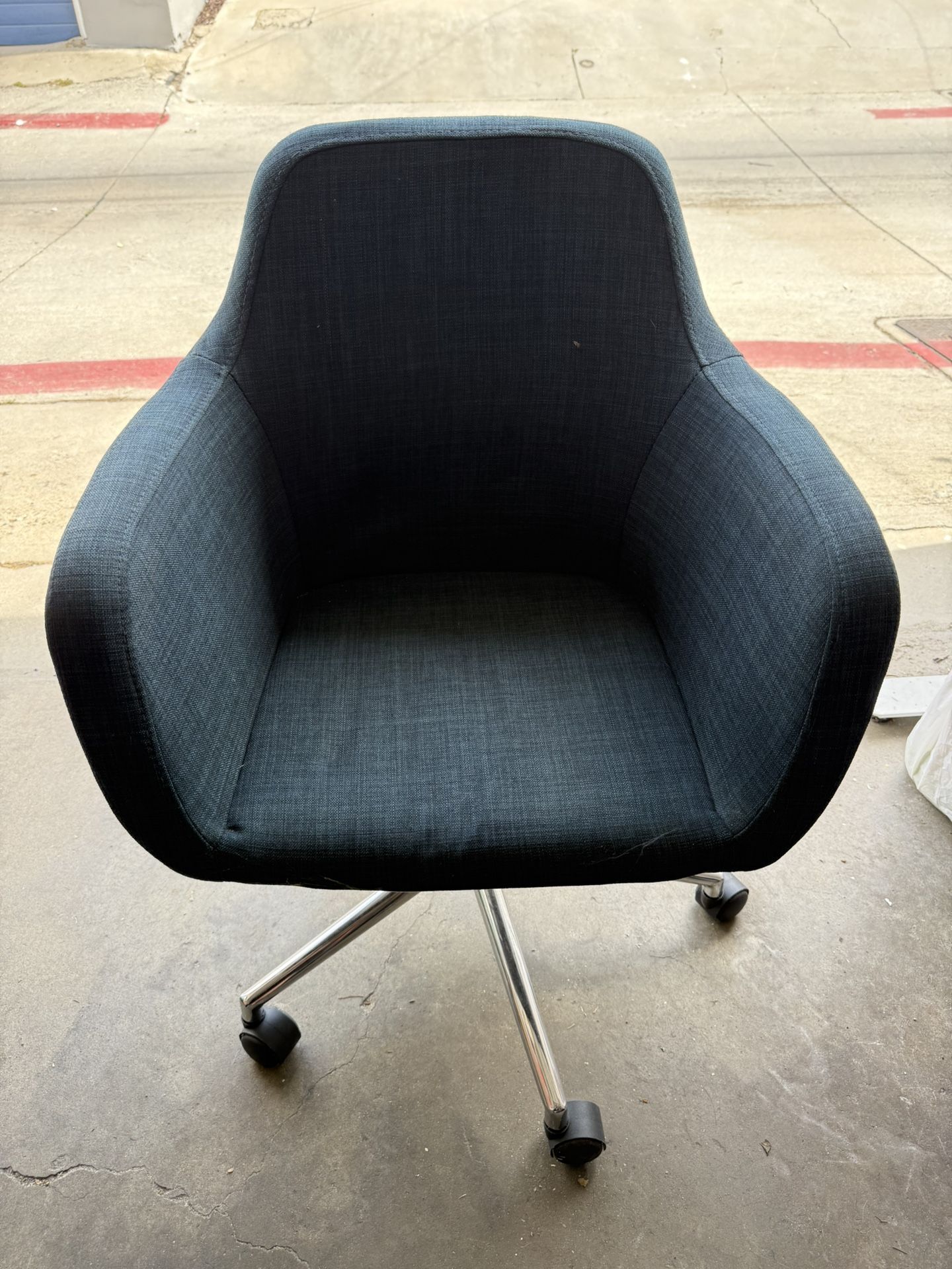 Rolling Accent Chair
