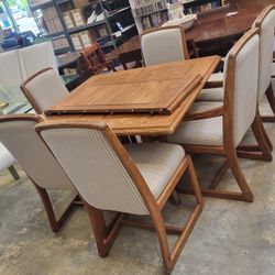 Dining Table W/ 1 Leaf & 6 Chairs