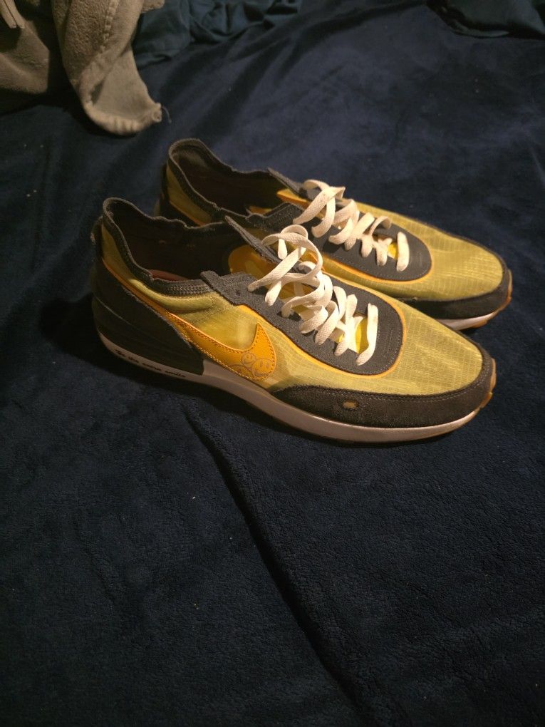 Nikes Size 11