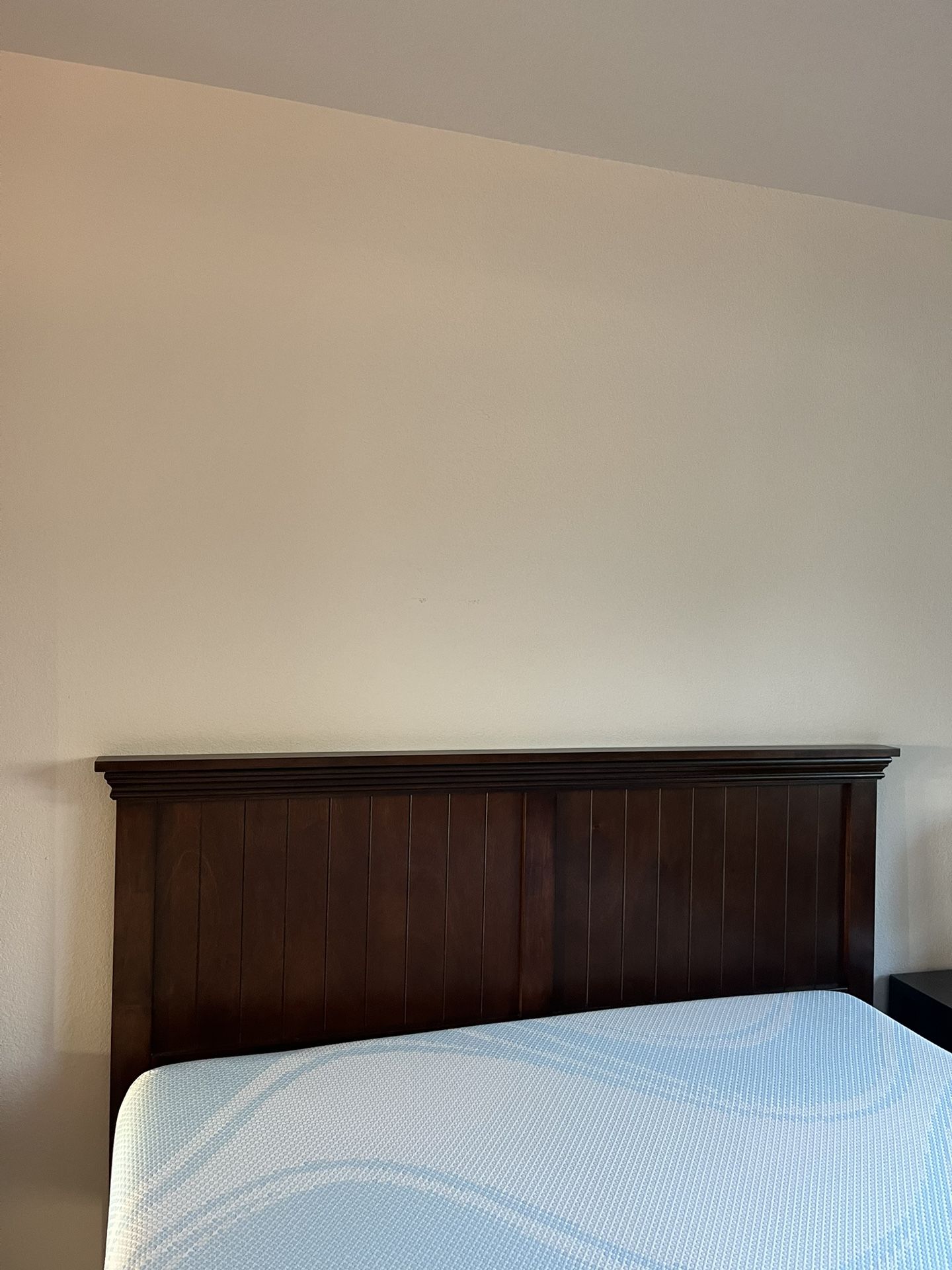 FREE Queen Headboard And Frame. No Slats. for Sale in Vista, CA OfferUp