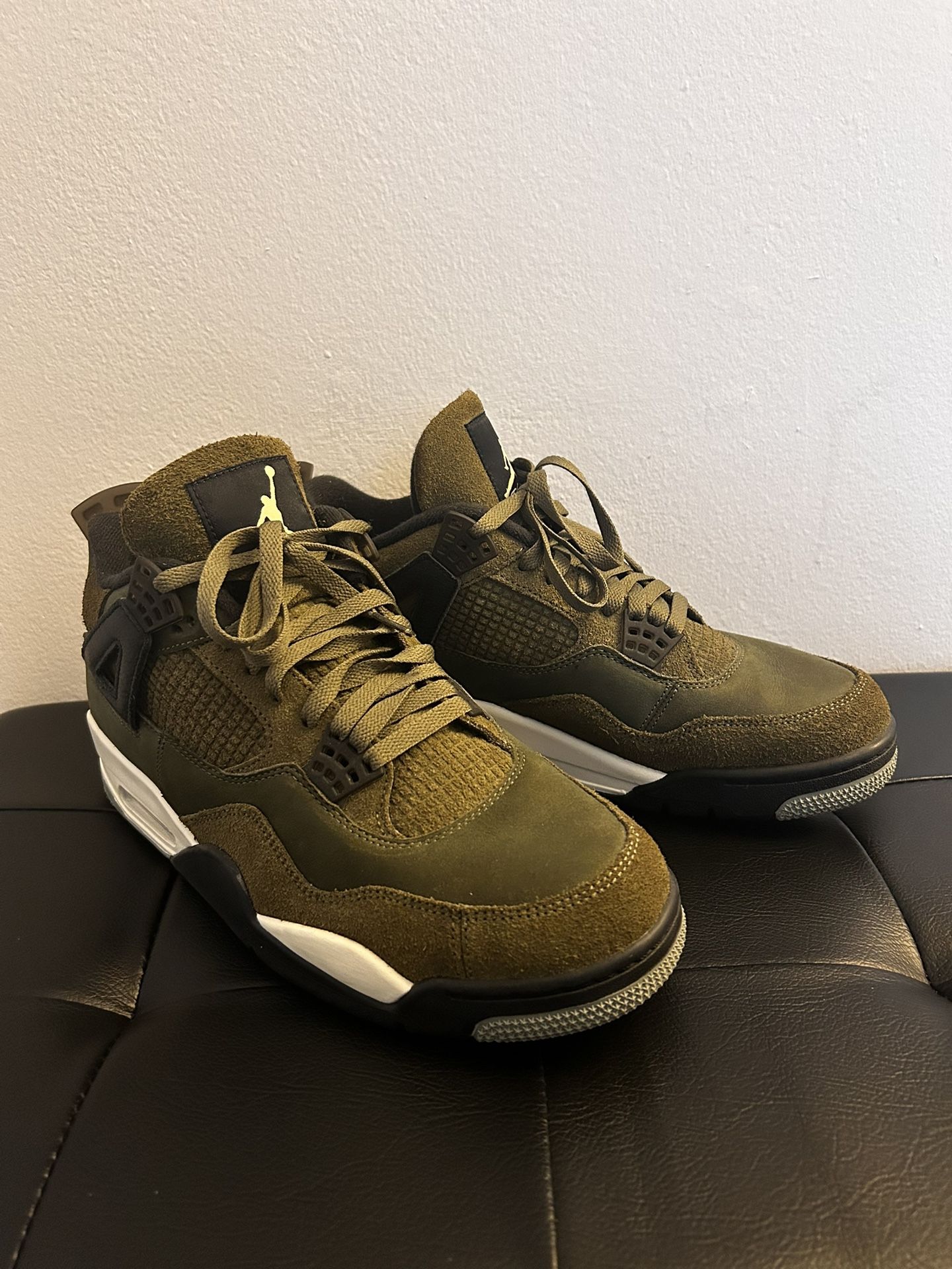 Jordan 4 Retro SE “Olive”