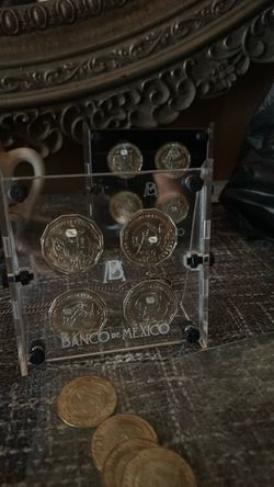 Banco de Mexico Coin Collection Display Case