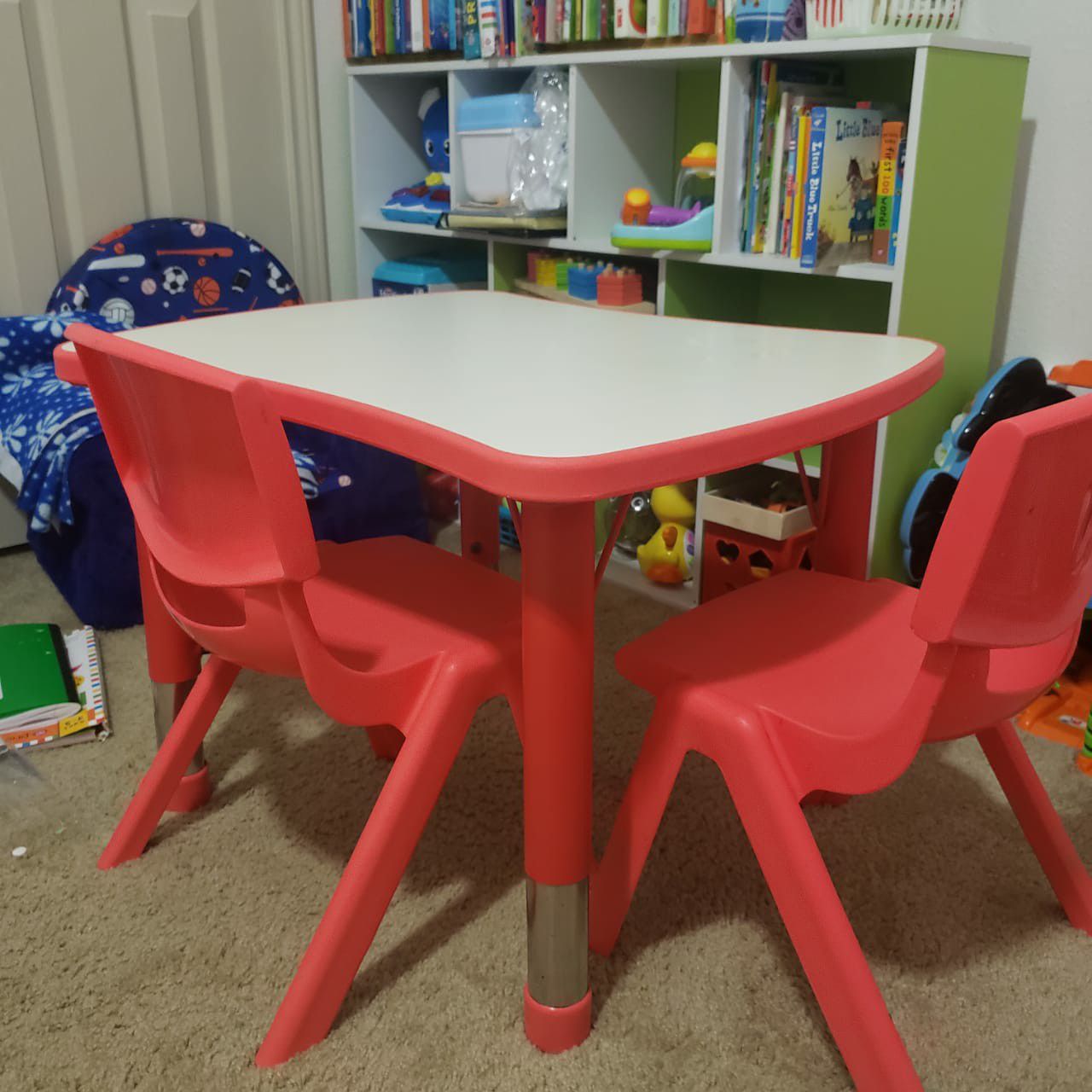 Kids table chair set