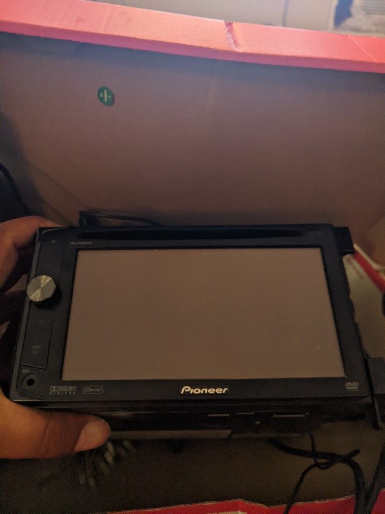 PIONEER TOUCH SCREEN TV CD DVD PLAYER