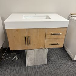 36” Bathroom Vanity In Wood Color 