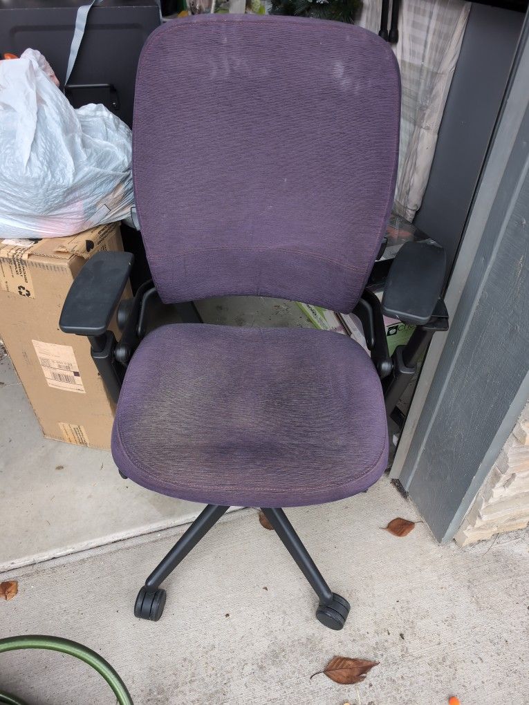 Steelcase Leap V2 Desk Chair