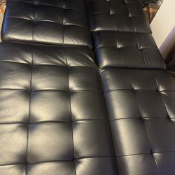 Black Futon 