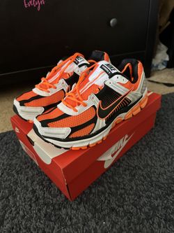 Nike Vomero 5 Size 9
