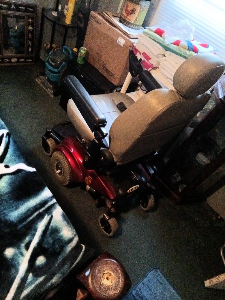 ELECTRIC PRIMECHAIR