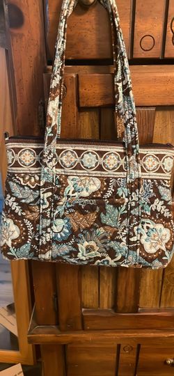 New Vera Bradley tote or purse