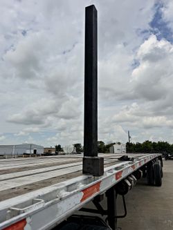 Heavy Duty 3x3 Pipe Stakes for Flatbeds $109 / Estacas Uso Pesado