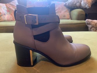 Forever 21, size 6.5 women’s booties