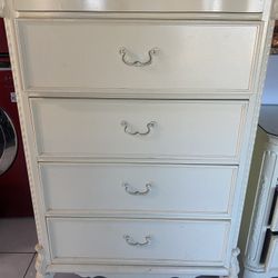 Chest with 5 Drawers