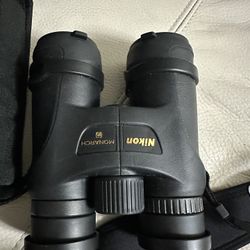 Nikon Monarch 7 8x42