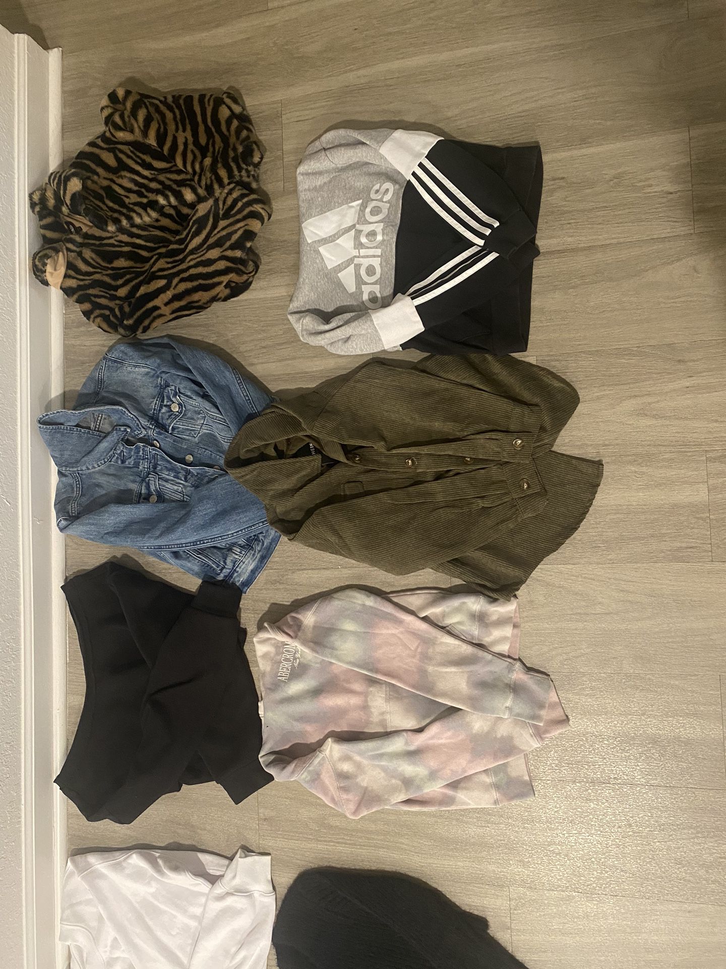 Girls Jackets And Sweatshirts Sizes 8-10