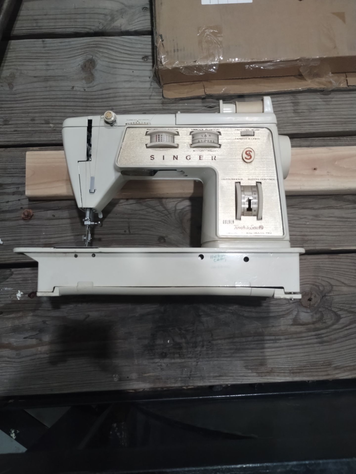 Singer deluxe zig zag 750 No Cord
