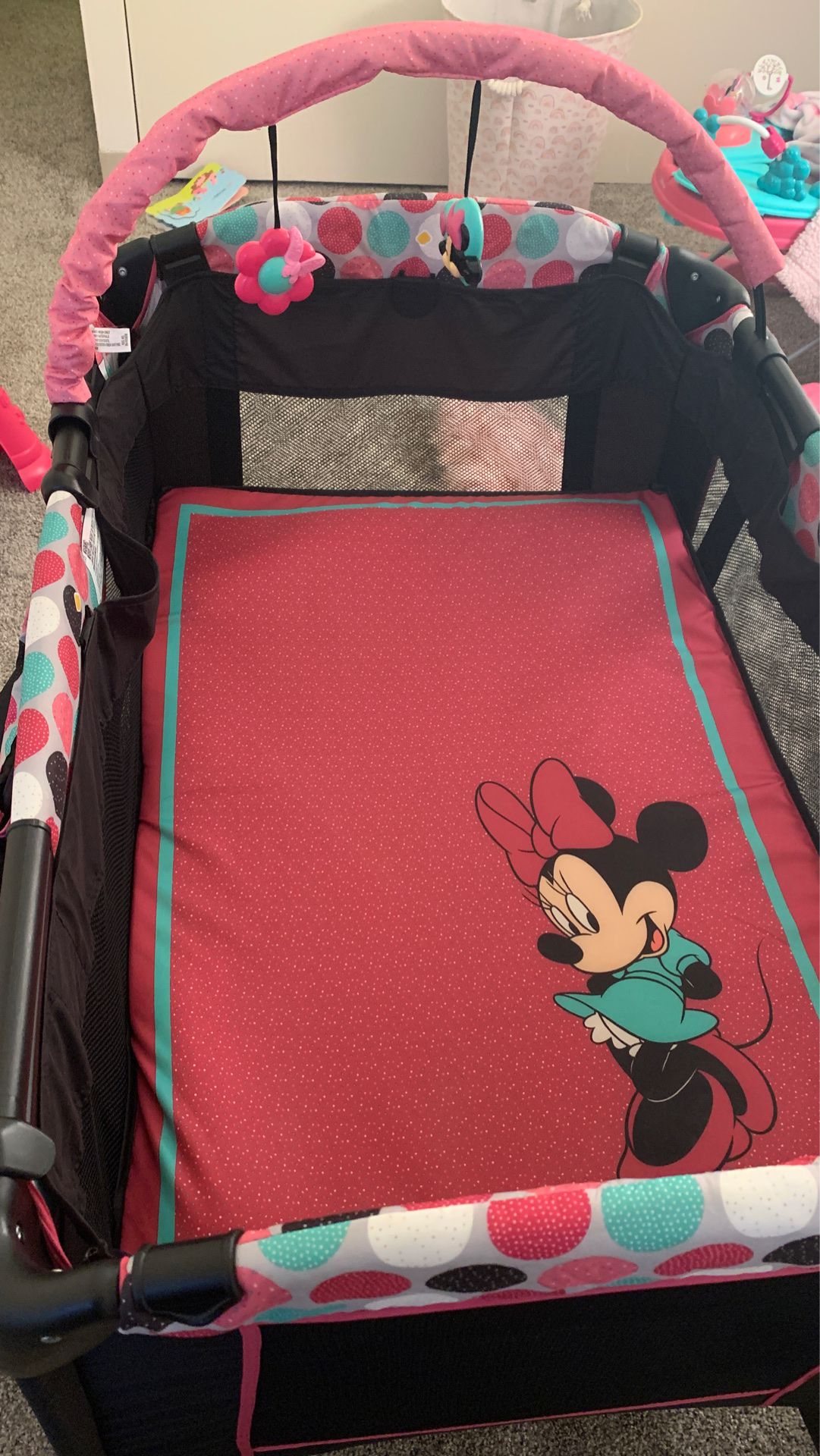 Minnie Mouse pack and play