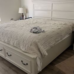 King Bedroom Set( Without Mattress)