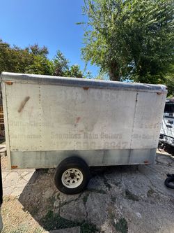 Enclosed trailer 6x10