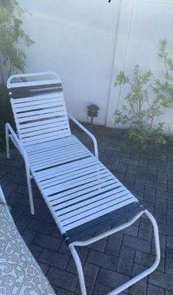 Pool/Patio reclining lawn chairs