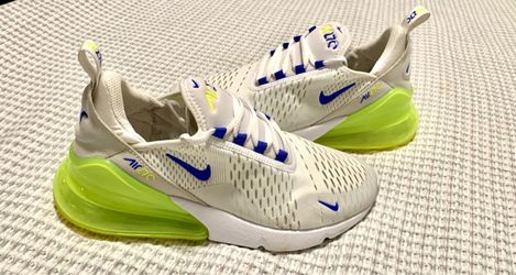 Nike Air.  Size 6.5. El portal area pick up