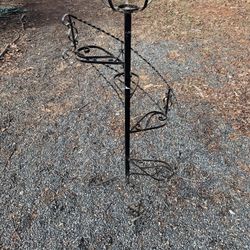 Beautiful Twisted Iron Plant/Decor Holder