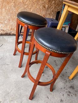 Set of 2 Wood Bar Stools with Leather Seats