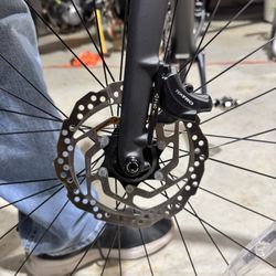 Trek FX6 Carbon Fiber Bike – Shimano 105, Upgraded, Excellent Condition