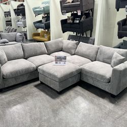 Brand New 4pc Grey Sectional 