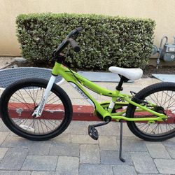Specialized Hotrock 20” Kids Bike