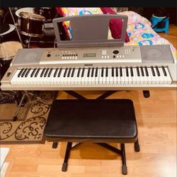 76 Keys Yamaha Portable Keyboard with music stand , bench, and power Cord; it al