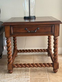 Stanley Furniture end table