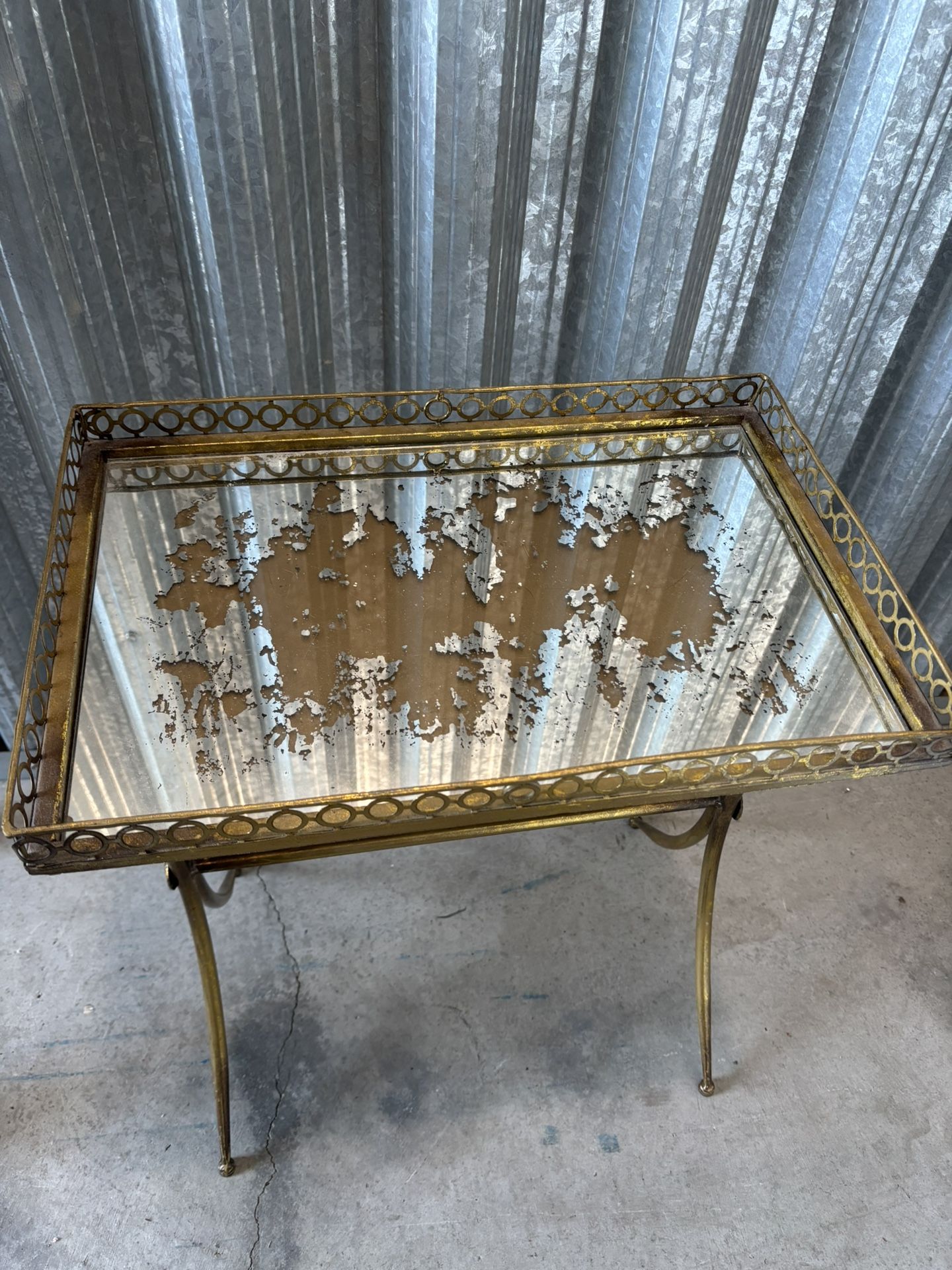 Iton Metal Side Table