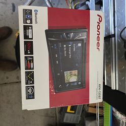 PIONEER  DVD AV RECEIVER BLUE TOOTH 6.2 SCREEN