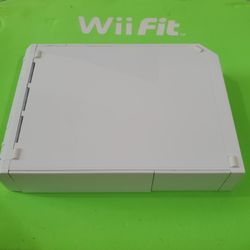 NINTENDO Wii Console System White With Games And Cables for Sale in  Orlando, FL - OfferUp