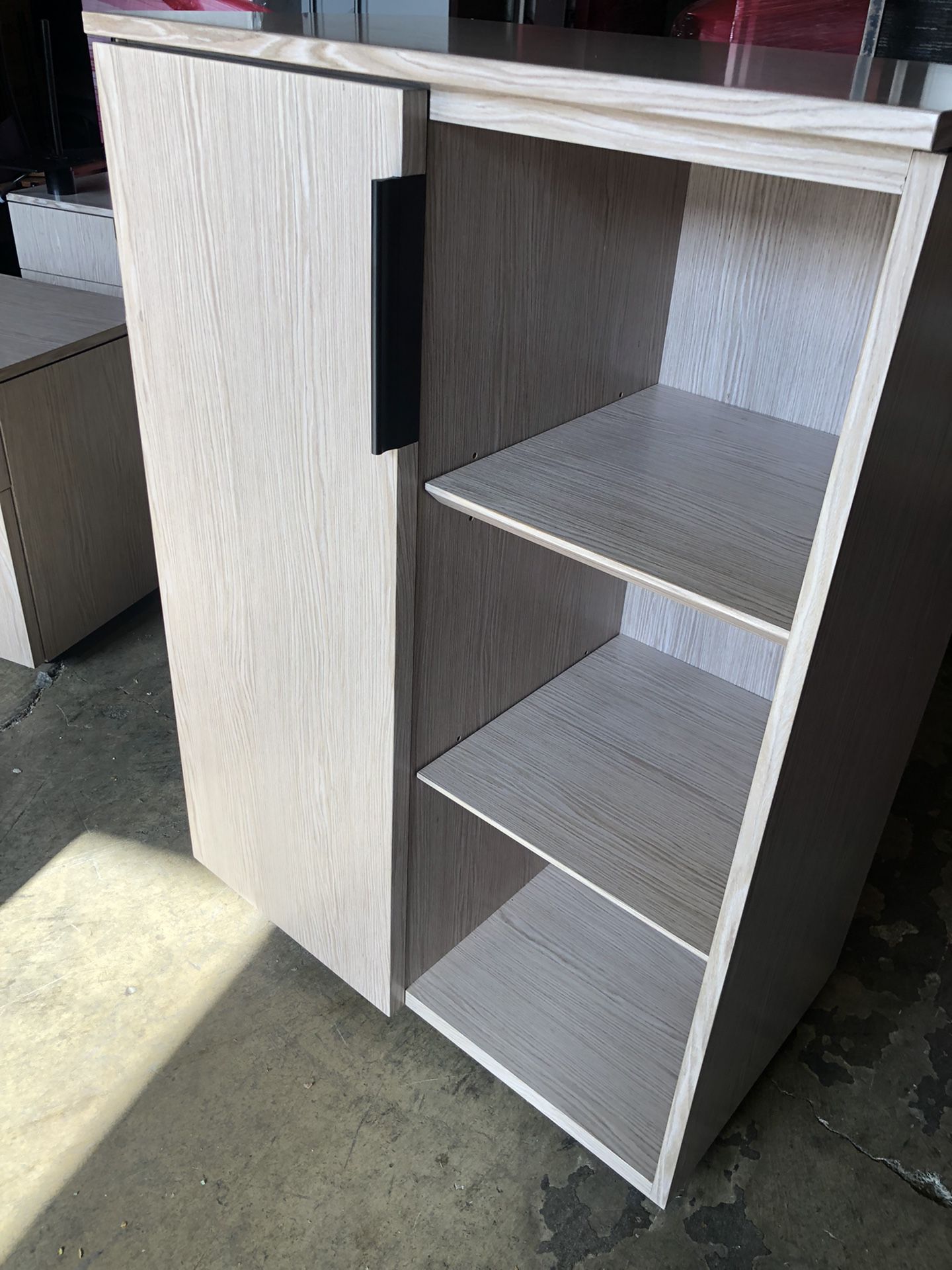 Cabinet/shelf