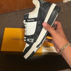 LV Shoe