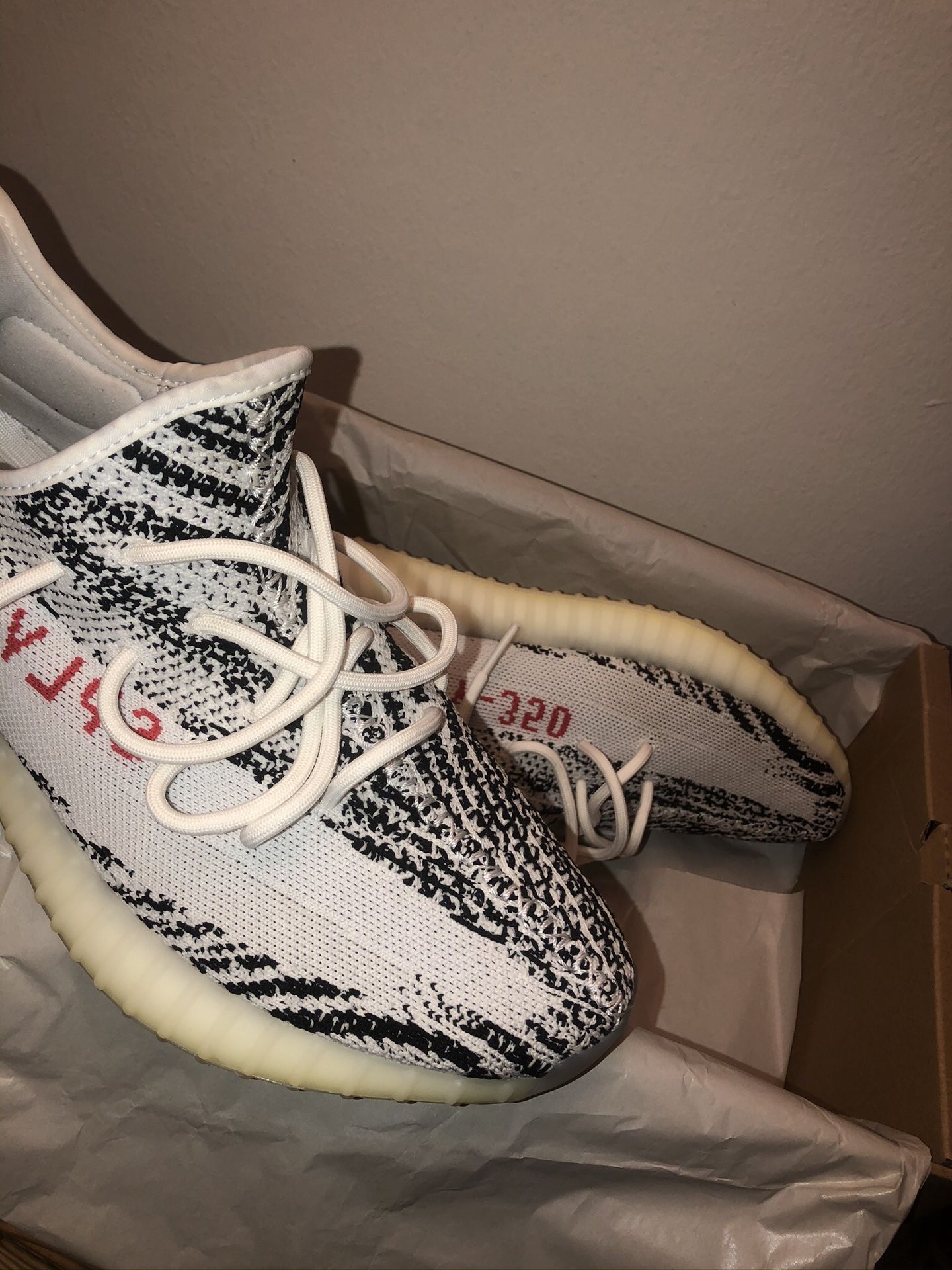 yeezy 350 zebra