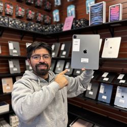 iPad Pro 12.9” -128GB - WiFI - Space Grey -5th Generation 