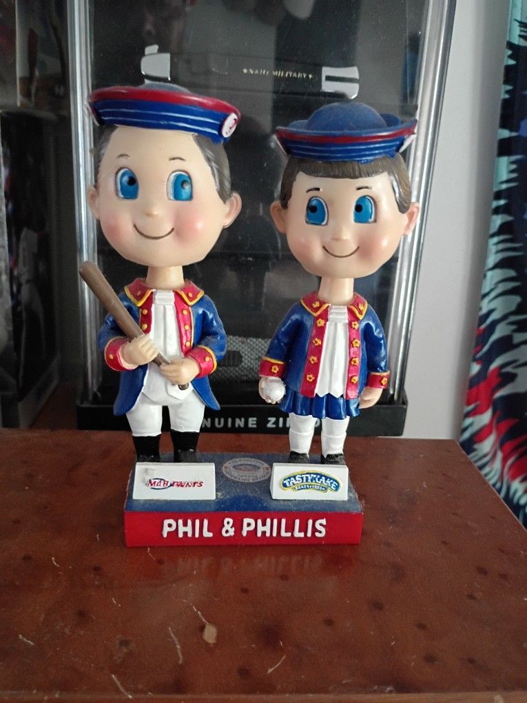 Phil And Phillis Bobblehead