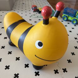 B. Toys Ride-On Bouncer Bouncy boing Bizzi 