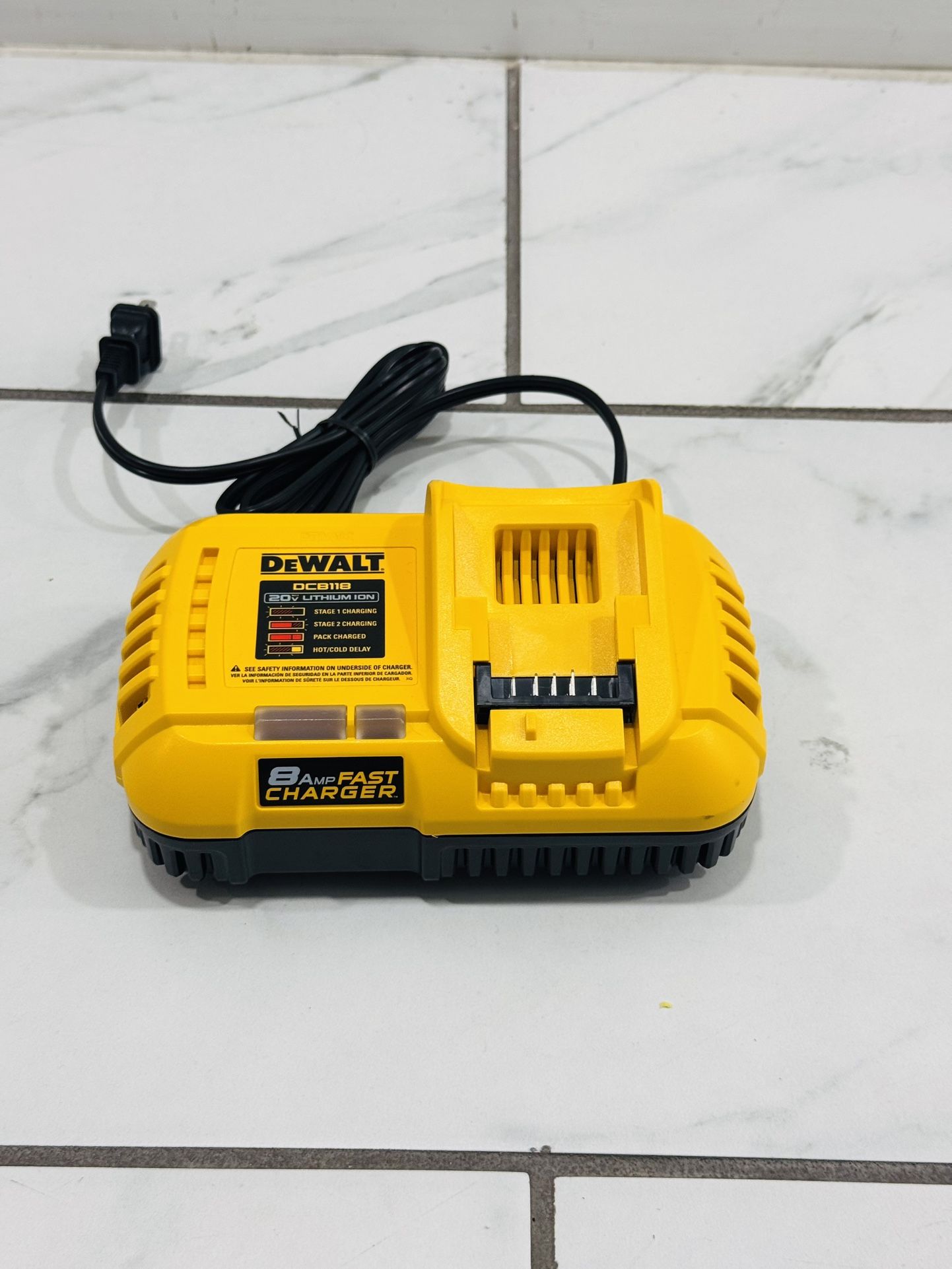 Dewalt 20v Max Lithium Ion 8Amp Fast Charger
