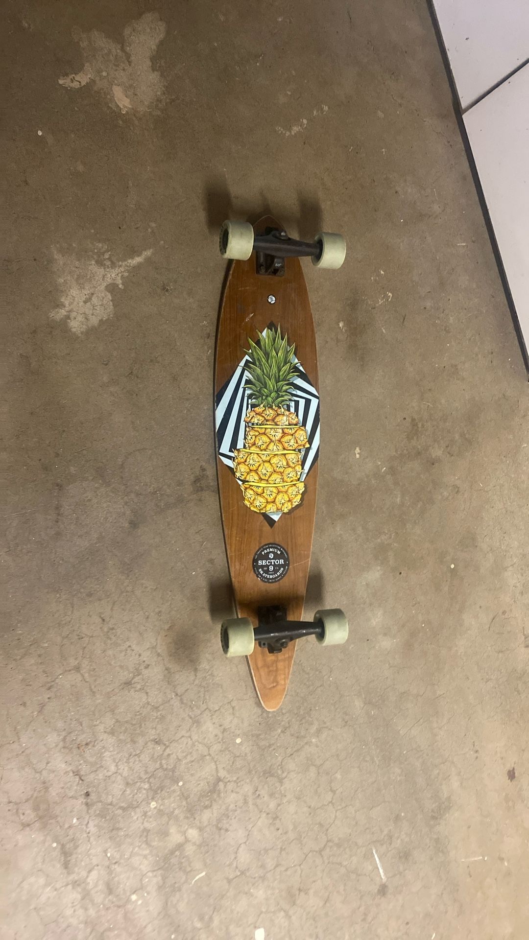Skateboard Sector Nine