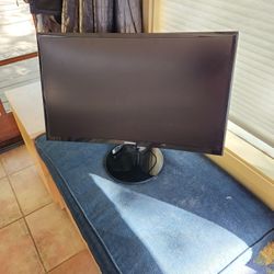 Samsung Computer Monitor 