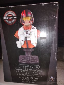 Star wars limited edition poe dameron classic bust