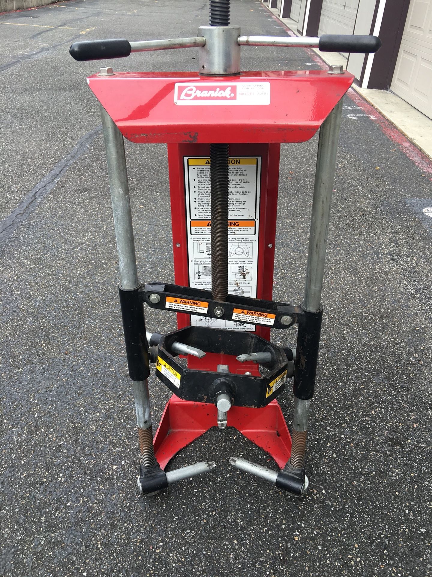 Branick Professional 7200 (Wall Mount) Strut & Spring Compressor for Sale in South Hill, WA